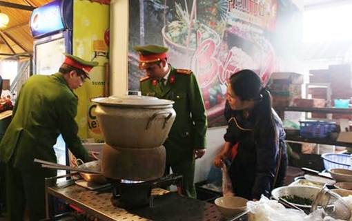 Kiểm tra công tác phòng cháy chữa cháy tại lễ hội Yên Tử