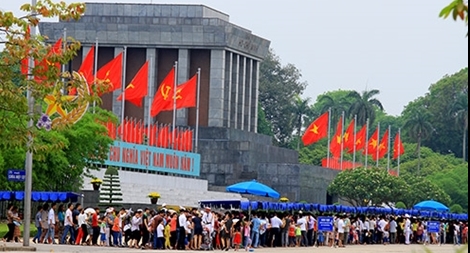 Hơn 31.000 người viếng lăng Chủ tịch Hồ Chí Minh trong ngày 2-9
