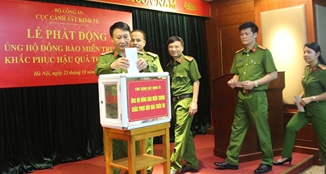 Cục Cảnh sát kinh tế ủng hộ đồng bào các tỉnh miền Trung