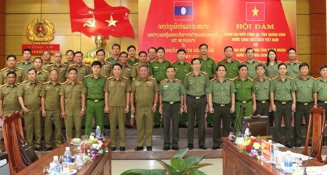 Công an tỉnh Quảng Bình thăm, chúc Tết Bunpimay lực lượng An ninh nước bạn Lào