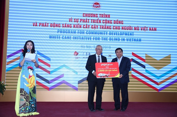 Phát động sáng kiến “Cây gậy trắng cho người mù Việt Nam”