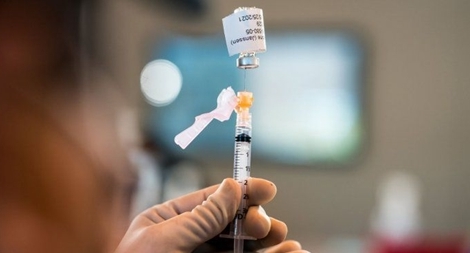 Mỹ dừng tiêm vaccine Johnson & Johnson vì sự cố đông máu