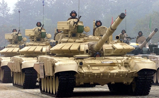 Quân đội Ấn Độ tăng cường sức mạnh cho xe tăng T-90 bằng tên lửa mới