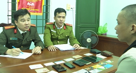 Giả nhân viên sân bay gọi điện lừa đảo gần 400 tỷ đồng
