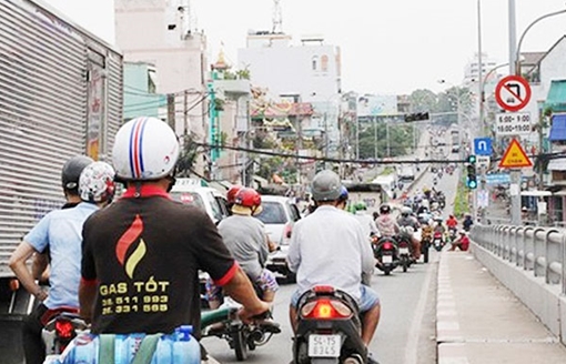 Hoảng loạn với những vô lý của hệ thống đèn tín hiệu giao thông