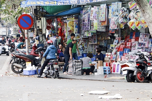 Lập lại trật tự vỉa hè: Sẽ xử lý cán bộ buông lỏng quản lý