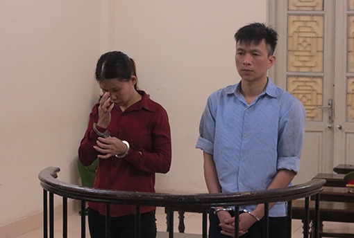 Làm giả giấy tờ để chiếm đoạt ôtô