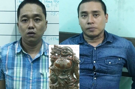 Hai tên trộm tượng Phật bằng trầm hương ra đầu thú 