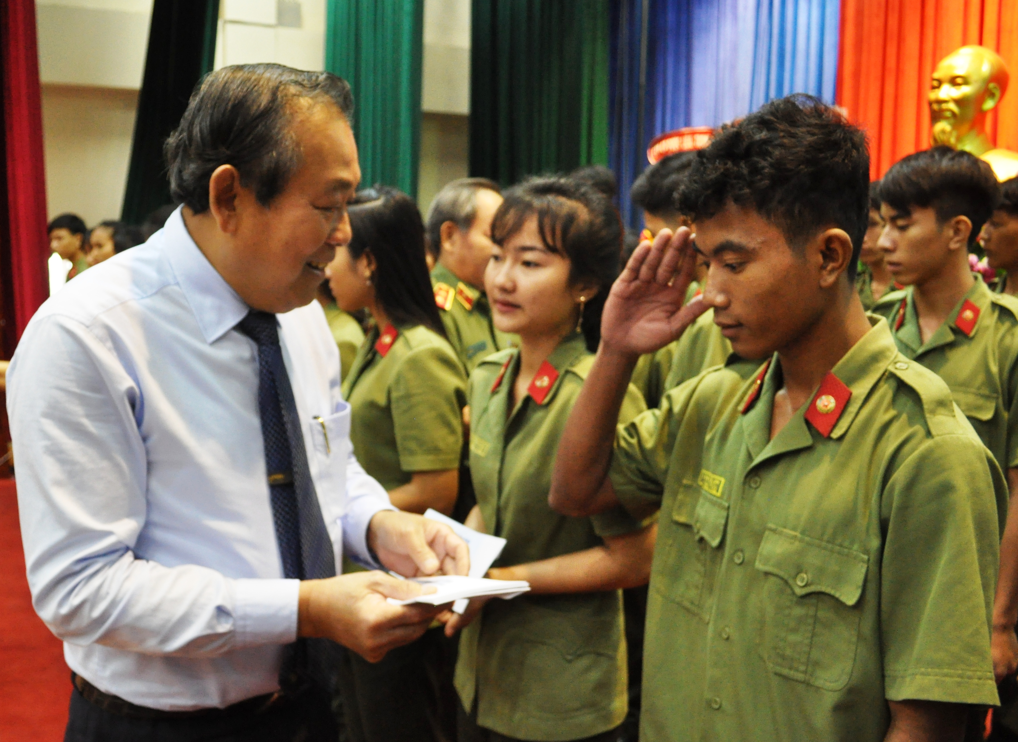 10 năm “Quỹ bảo trợ học sinh dân tộc thiểu số, học sinh nghèo”