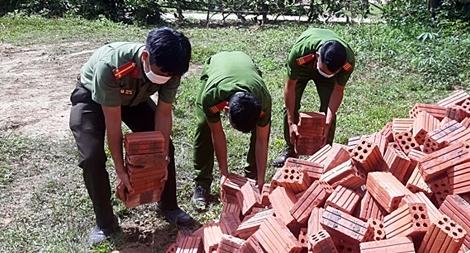 Tuổi trẻ Công an tham gia hỗ trợ xây dựng 3 căn nhà nhân ái