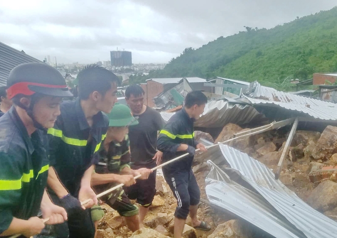 Triển khai các biện pháp cấp bách ứng phó, giảm thiệt hại mưa lũ miền Trung