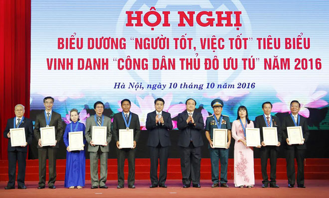 Biểu dương "Người tốt, việc tốt" và vinh danh 9 "Công dân Thủ đô ưu tú" 