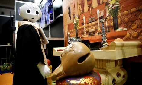 Nhật Bản: "Sư thầy robot" sẽ điều hành tang lễ tương lai?