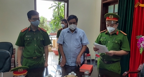Lừa đảo xin việc, nguyên Phó giám đốc Sở bị bắt tạm giam