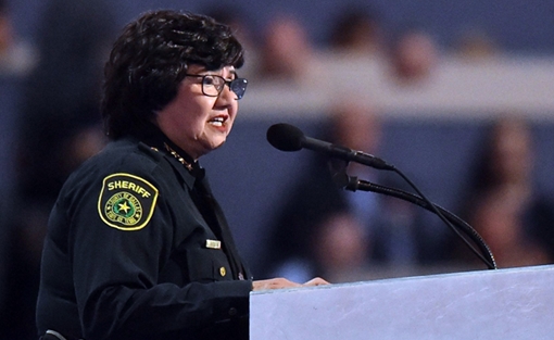 Lupe Valdez: Nữ cảnh sát trưởng gốc Mexico đầu tiên của Mỹ