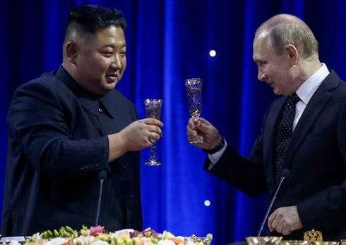 Kết thúc thượng đỉnh, lãnh đạo Nga-Triều nêu phương án duy nhất để phi hạt nhân
